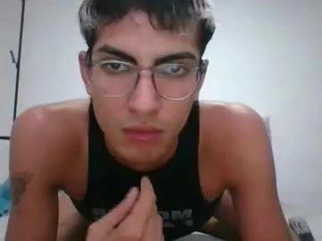 axellatino_ from Chaturbate is Freechat