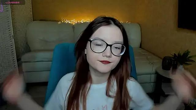 browneyess_ from StripChat is Freechat