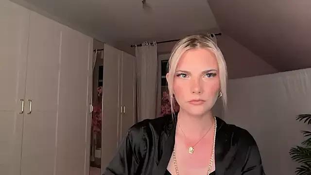 Foxy_Bite from StripChat is Freechat
