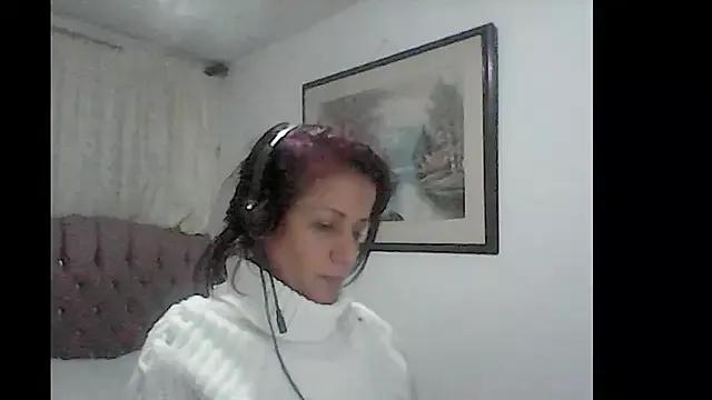 karol_w_ from StripChat is Freechat